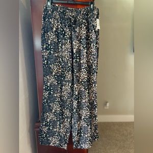 Perfect long flowy wide leg flower pants